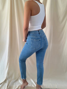 UR NEW FAV- JEANS